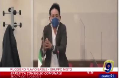 Barletta, consigliere comunale: «Non mi offendo se mi chiamano fascista», è polemica