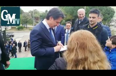 L'incoraggiamento di Conte a un giovane barese: «Fai sempre del tuo meglio»