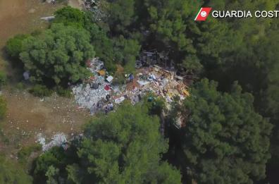 Taranto, sequestrata discarica di  rifiuti pericolosi 
