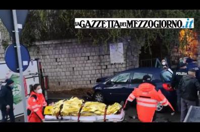 Potenza, carambola a un incrocio: si ribalta un furgone, due feriti