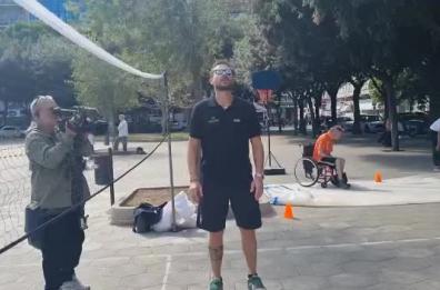 Vermiglio, oro della pallavolo, in piazza a Lecce coi ragazzi del Road show