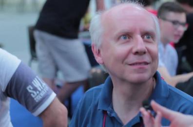 Spartaco Arbertarelli  tra i tavoli dei gamers