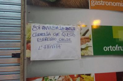 Canosa, dopo quarta bomba
 discount chiude per racket
