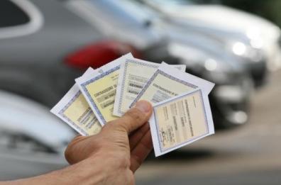 Truffa ad assicurazioni: 
arrestati padre e 2 figli