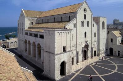 «Sei divorziato, non ti assolvo»
Caso alla Basilica di S. Nicola