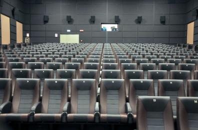 Cinema, contrordine: niente mascherine
