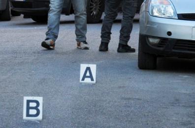Bari, agguato al San Paolo
raffiche di mitraglietta