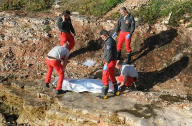 Migranti, a Brindisi nave
con 652 a bordo: anche 2 morti