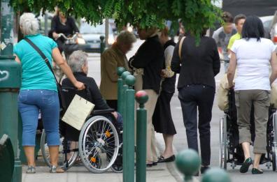 Lavoro domestico, in Puglia mancano sempre più badanti e baby sitter