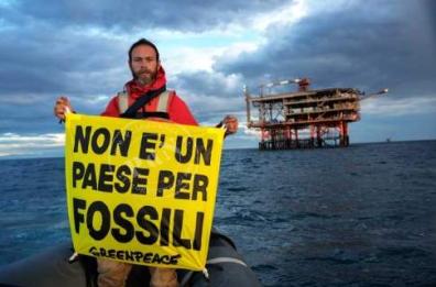Con il Milleproroghe tornano le trivelle: il pericolo incombe sui mari della Puglia