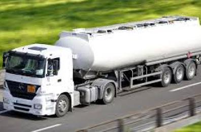 Sequestrata un'autocisterna
di olio lubrificante da Bulgaria