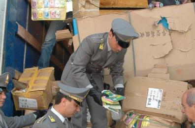 Brindisi, sequestrati da Gdf
30mila giocattoli contraffatti