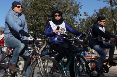 Turismo: guida cicloturistica 
 Bari-Napoli e Bari-Matera