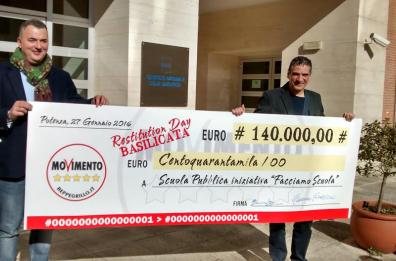 Consiglieri regionali del M5S
 donano 140mila euro a scuole