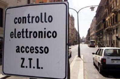 Lecce, Ztl: parte la rivolta dei commercianti