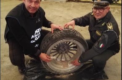 La droga nascosta nelle ruote