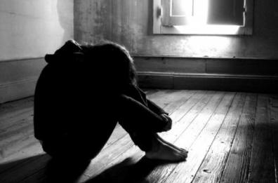 Segnala al Telefono Azzurro la madre violenta: succede nella Bat
