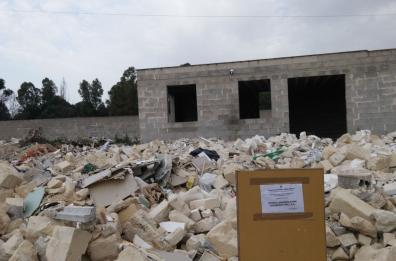 Scaricano rifiuti edili
due denunciati a Lacce