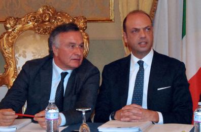 Bari, Alfano sui flussi dei migranti : «Pronti ad affrontare l'emergenza»