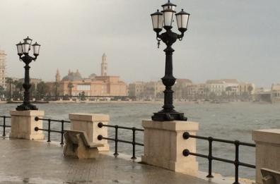 Allerta Protezione civile
venti e burrasche in Puglia
Stop traghetti per le Tremiti