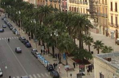 Bari, così la malavita piazza 
vino rubato nei locali della movida