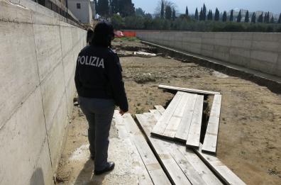 Sequestrata la nuova area del cimitero di Canosa
