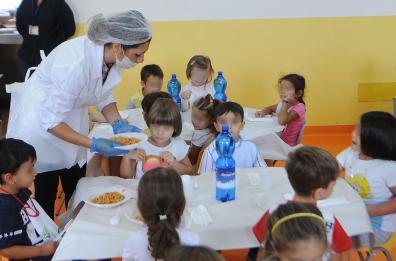 Piatti locali e dieta mediterranea
ecco il menu estivo delle scuole
