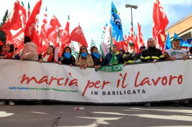 In marcia per il lavoro
10mila in piazza a Potenza
