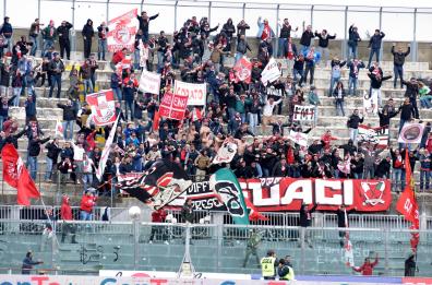 Bari calcio, il sindaco Decaro incontra i tifosi: ecco il vademecum 