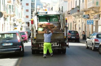 Rifiuti, ditta verso fallimento
raccolta a rischio in 30 comuni
