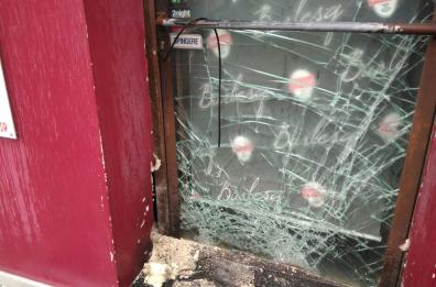 Carmiano, bomba al locale
di un noto dj salentino
