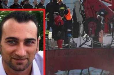 Ex Ilva di Taranto: marcia funebre davanti la fabbrica per ricordare l'operaio morto