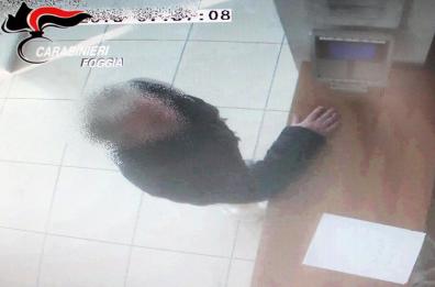 Assenteismo, blitz a Foggia
13 arresti e 7 interdizioni