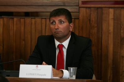 Brindisi, consigliere comunale
indagato per estorsione
