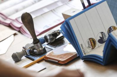 Elezioni 2023, in Puglia il centrodestra frena la corsa Pd - 5Stelle