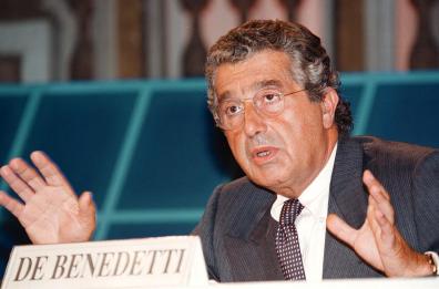 Morti per amianto all'Olivetti
«6 anni e 8 mesi per De Benedetti»