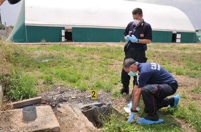 Cadavere in un pozzo nel Barese, è omicidio