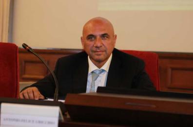 Comunali a Bari, il Rettore
si smarca: non faccio politica