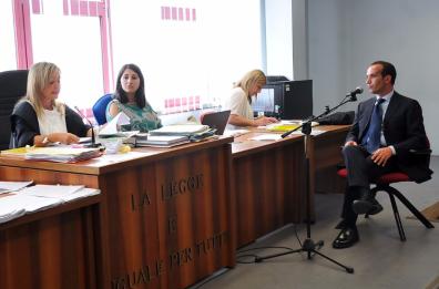 Processo escort, femministe e governo contro giudici Bari: «Legge Merlin costituzionale»