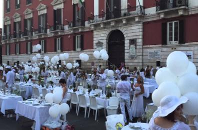 «Cena in bianco»
a Bari attesa
la carica degli 8mila