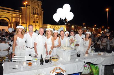 La cena in bianco