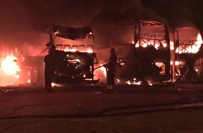 Incendio in deposito Sud Est
distrutti cinque pullman