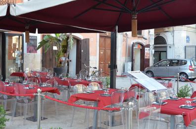 Bari, il ristoratore sporcaccione
si scusa: «Sindaco, sono con te»