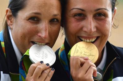 Oro e argento nel tiro a volo
 Il barese Montrone è bronzo
 nel quattro senza di canottaggio