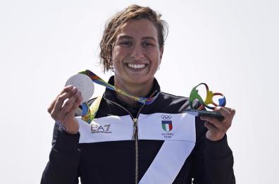 Bruni medaglia di argento
 nella 10 chilometri di nuoto