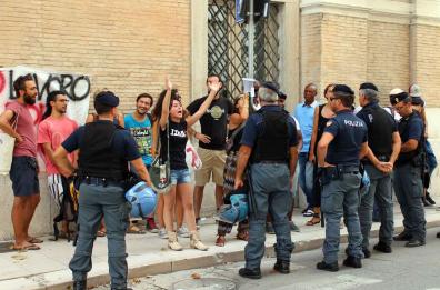 Migranti, da Foggi a Bari 
a Potenza: miscela esplosiva