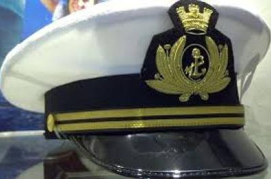 Brindisi, sigarette illegali nella stiva: Marina militare sotto accusa