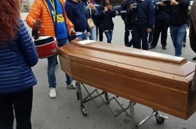 «Funerale dello stipendio»
per i dipendenti comunali
