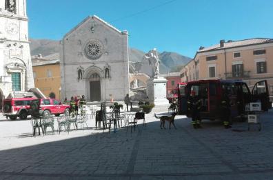 Terremoto, scossa 6.5 nel centro Italia