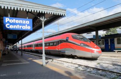 Maratea, il Frecciarossa per la prima volta farà tappa nella «Perla del Tirreno»
